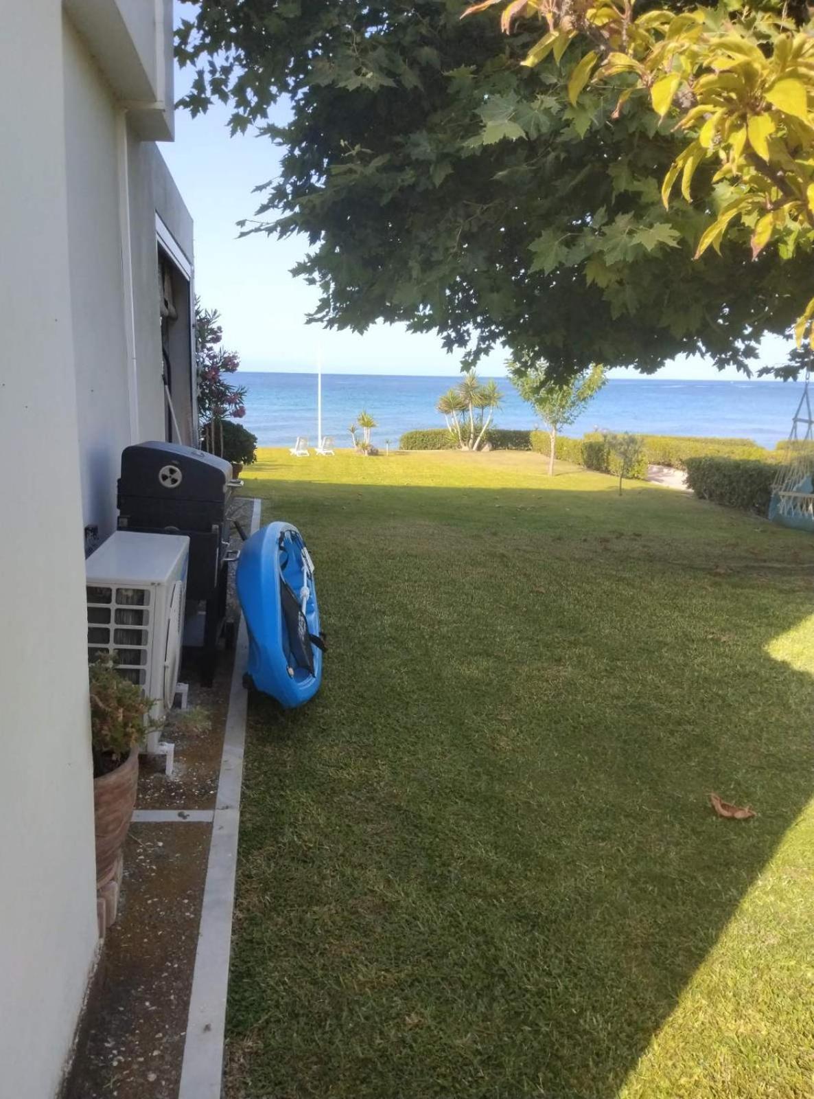 Villa 3Ω Nea Skioni Exteriér fotografie